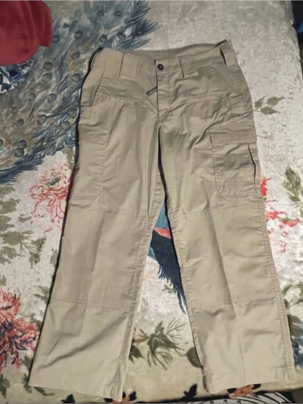 Woman Khaki Cargo Pants - Classic Utility Style